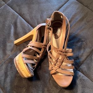 Frye Kara Strappy 7 hills